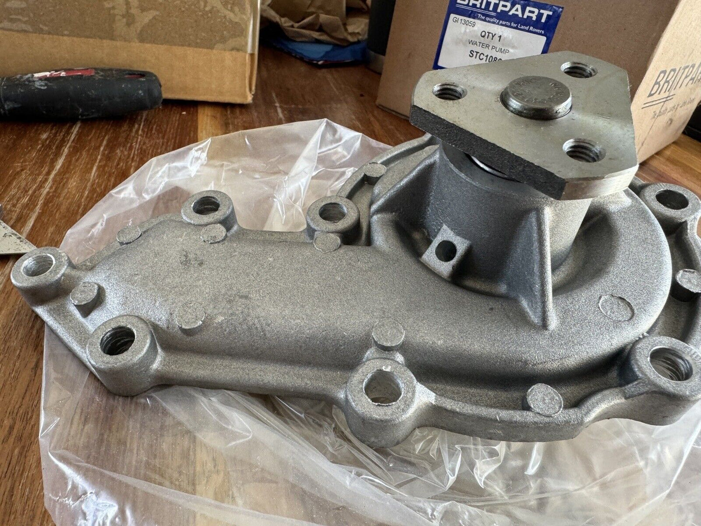 Land Rover Defender Discovery 1 Range Rover Classic 300Tdi Water Pump STC1086