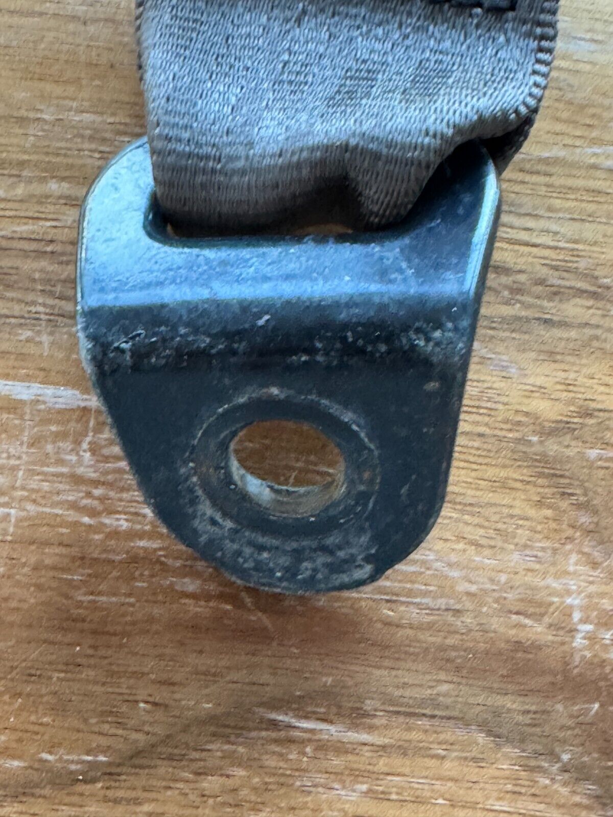 Land Rover - Range Rover Classic 87-95 Rear Seat Belt Male Buckle