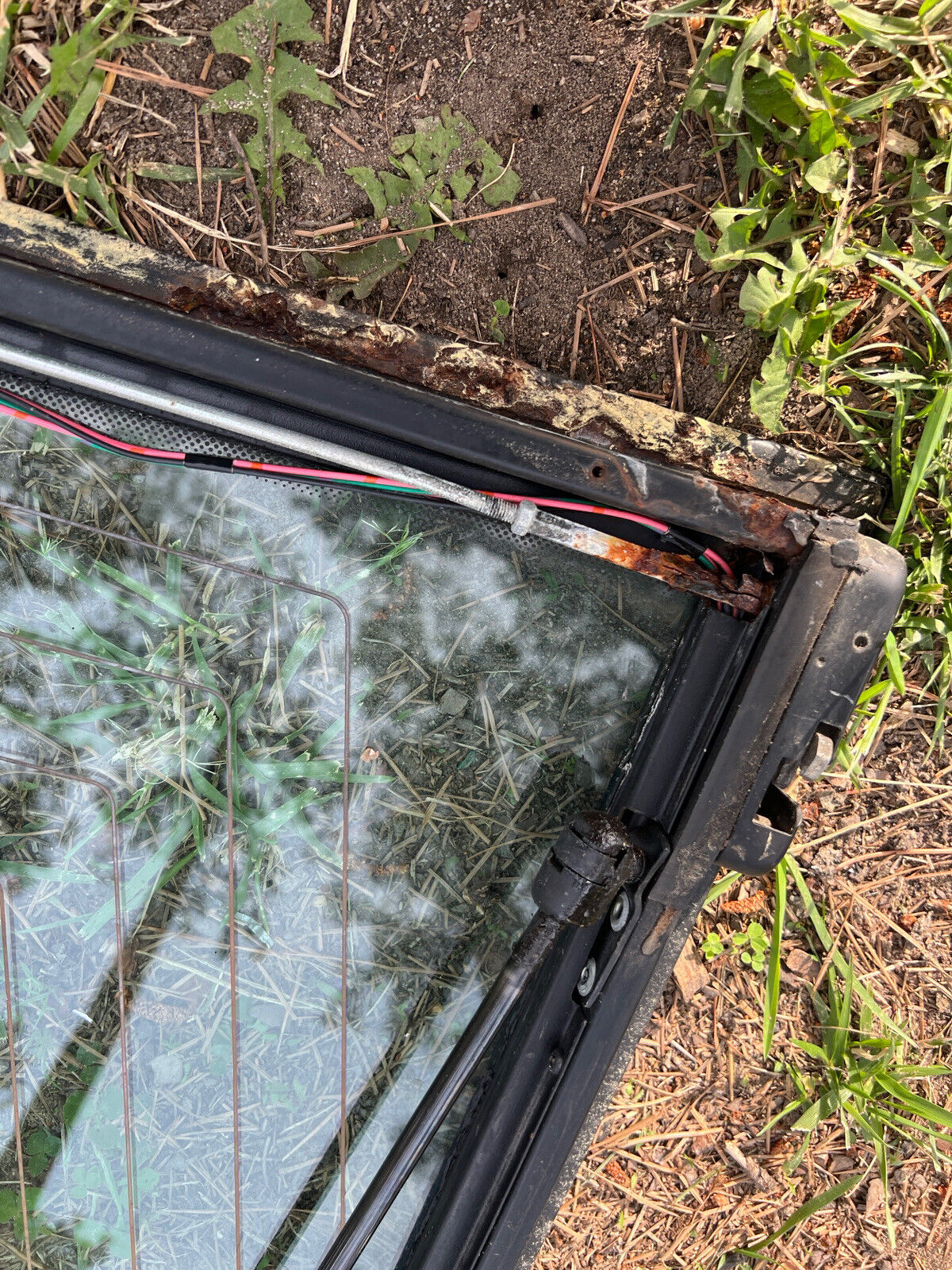 LAND ROVER RANGE ROVER CLASSIC 87-95 UPPER TAIL GATE WITH BRAKE LIGHT