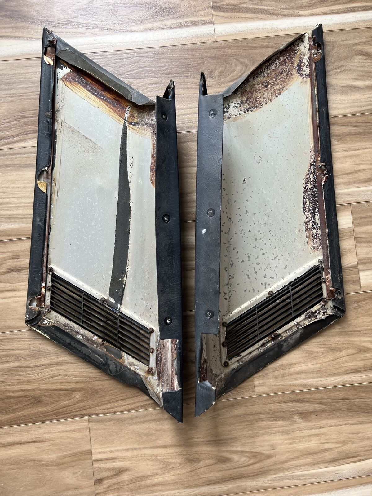 1994 Range Rover Classic LWB C / D Pillar Covers