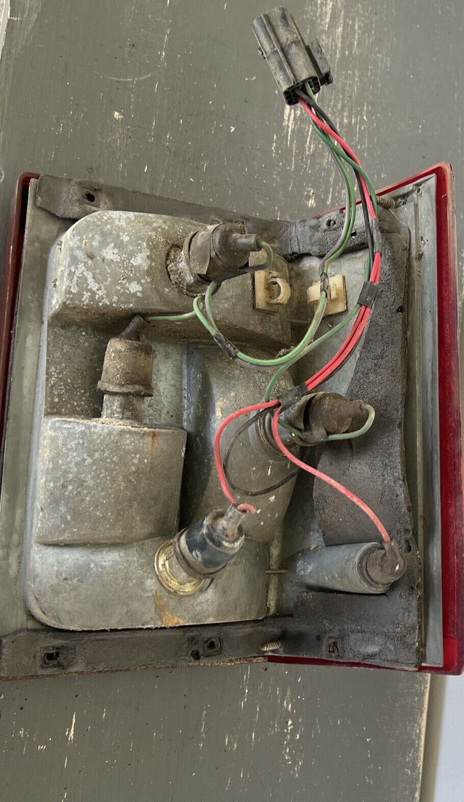 Land Rover Range Rover Classic 1987-1995 OE Right Taillight Lens Assembly OEM