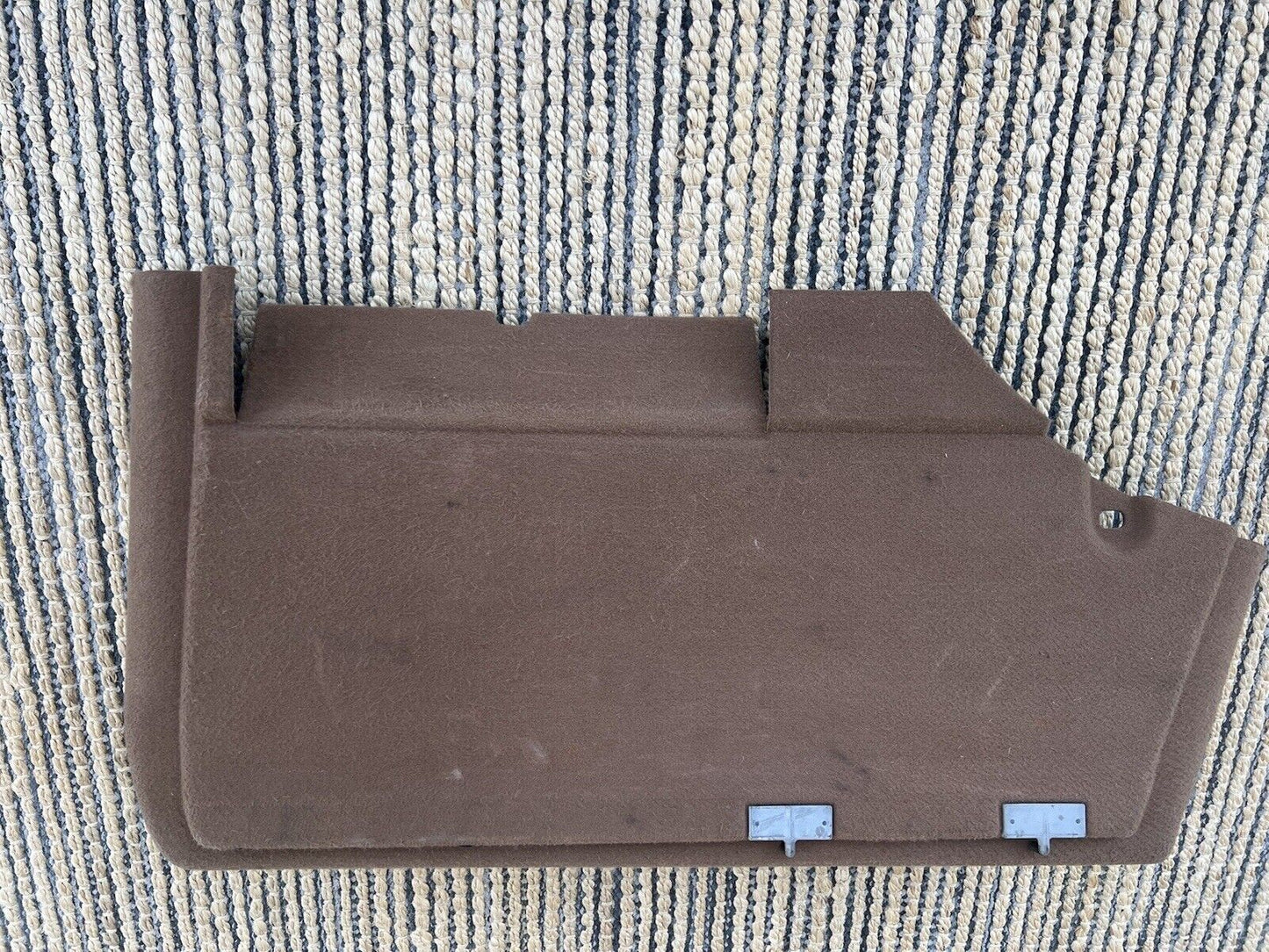 RANGE ROVER CLASSIC REAR PARCEL SHELF RIGHT SIDE SUPPORT