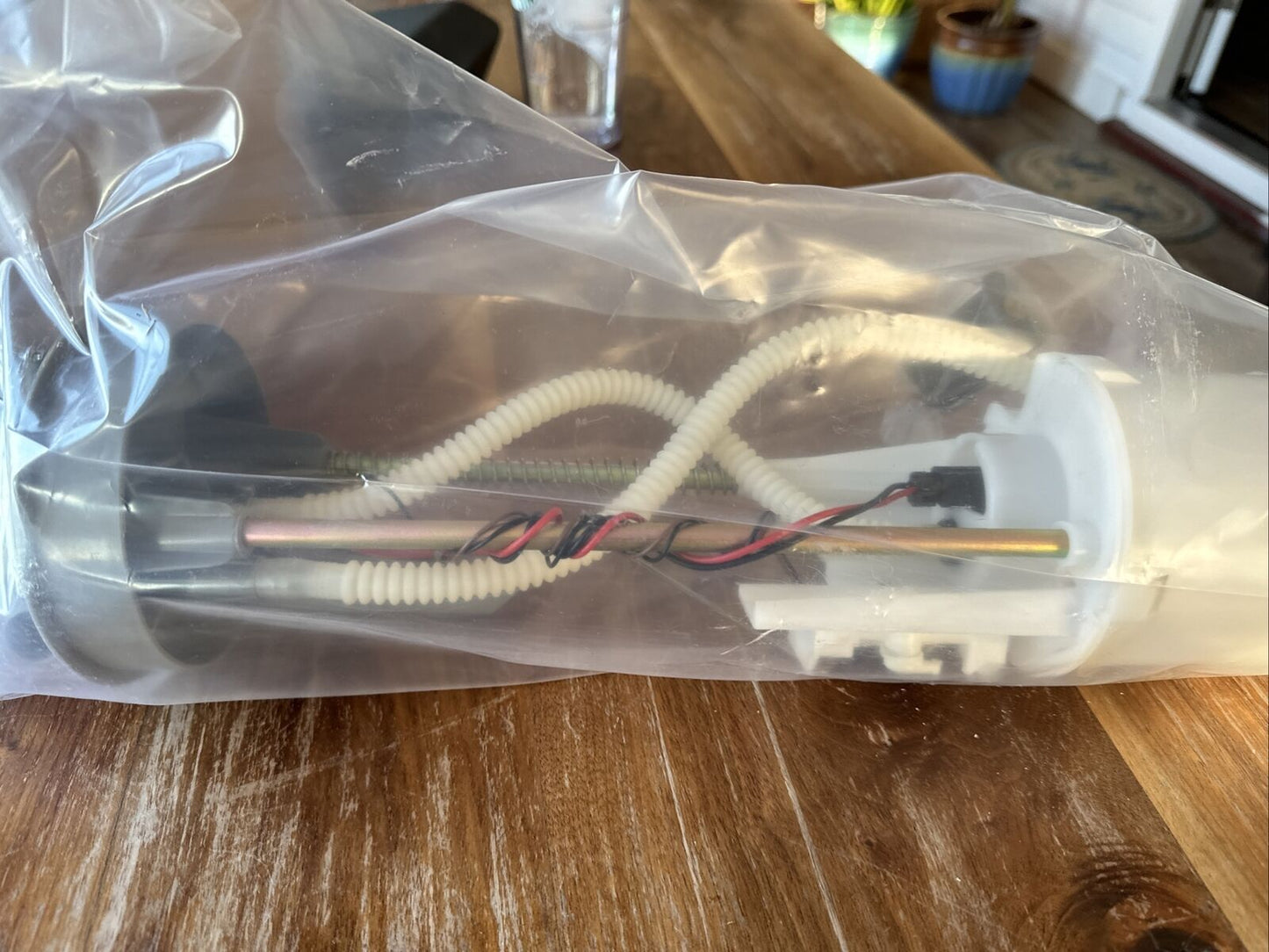 NEW LAND ROVER FUEL PUMP W/ NUTS & SEAL RANGE ROVER P38 95-97 STC4344 NTC5859