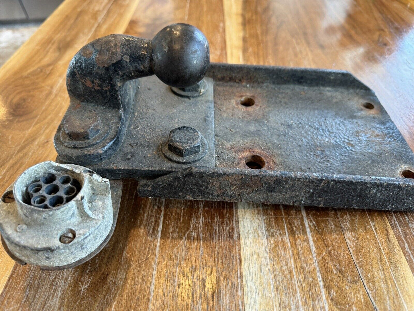 Vintage Land Rover Series - Defender Tow Hitch Ball & Plate