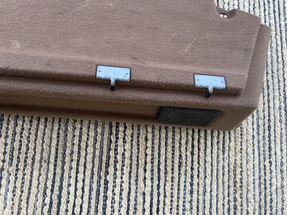 RANGE ROVER CLASSIC REAR PARCEL SHELF RIGHT SIDE SUPPORT