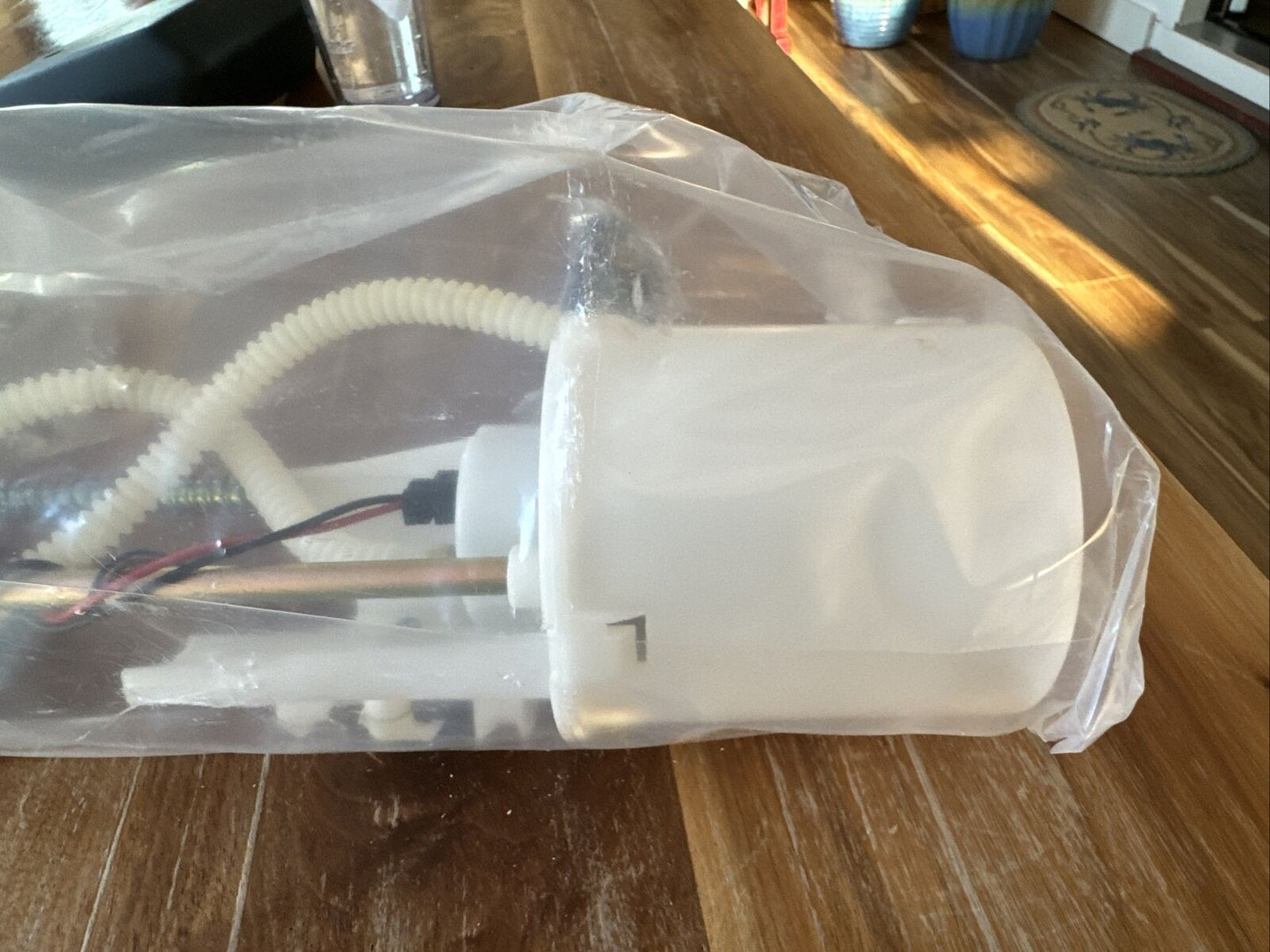 NEW LAND ROVER FUEL PUMP W/ NUTS & SEAL RANGE ROVER P38 95-97 STC4344 NTC5859