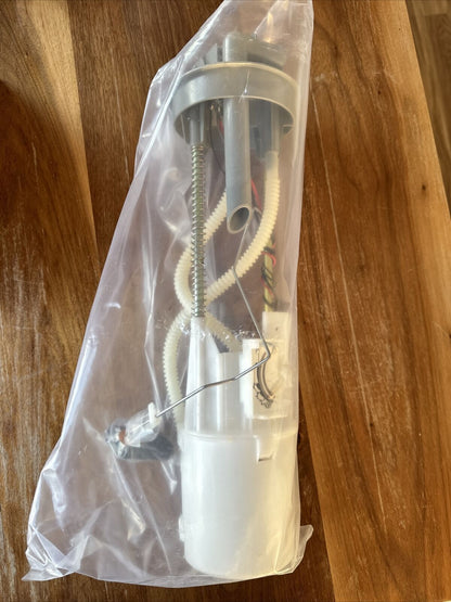 NEW LAND ROVER FUEL PUMP W/ NUTS & SEAL RANGE ROVER P38 95-97 STC4344 NTC5859