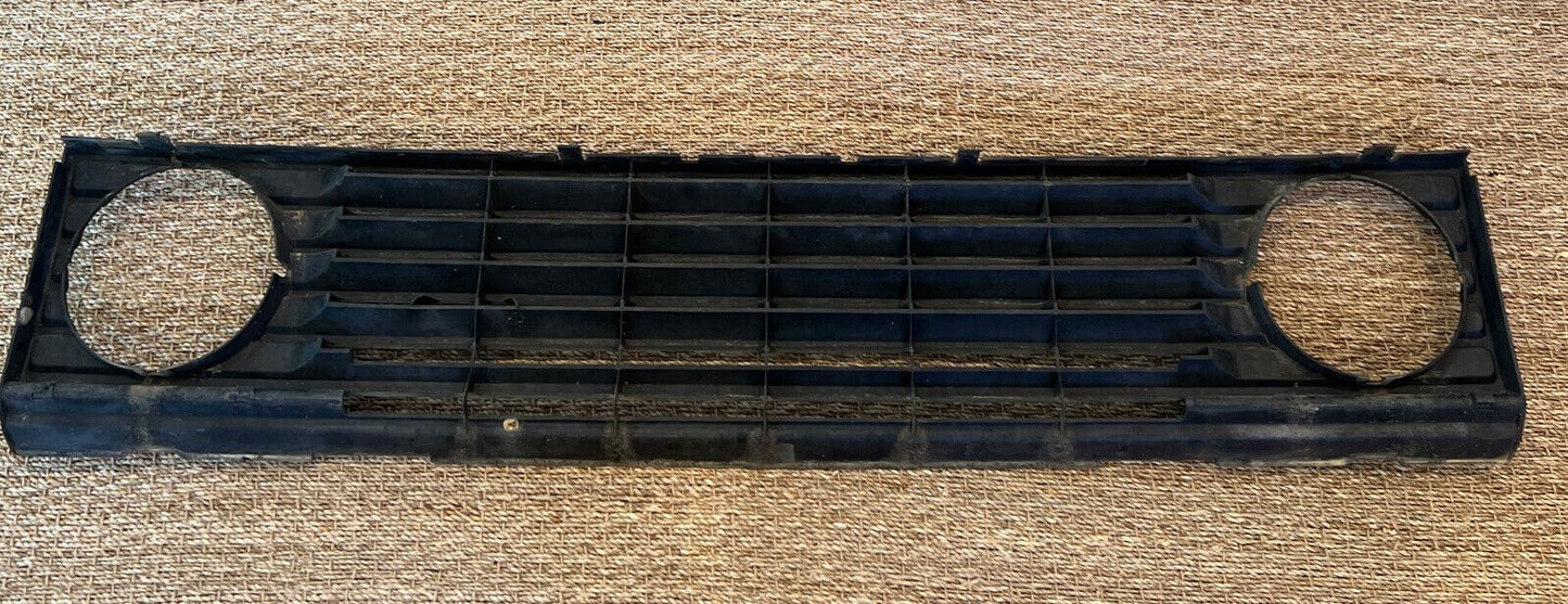 RANGE ROVER CLASSIC BLACK FRONT GRILLE OEM 87/95