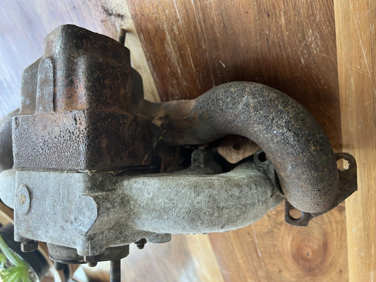 Early 1961 Land Rover Series II Engine Intake and Exhaust Manifold 2.25